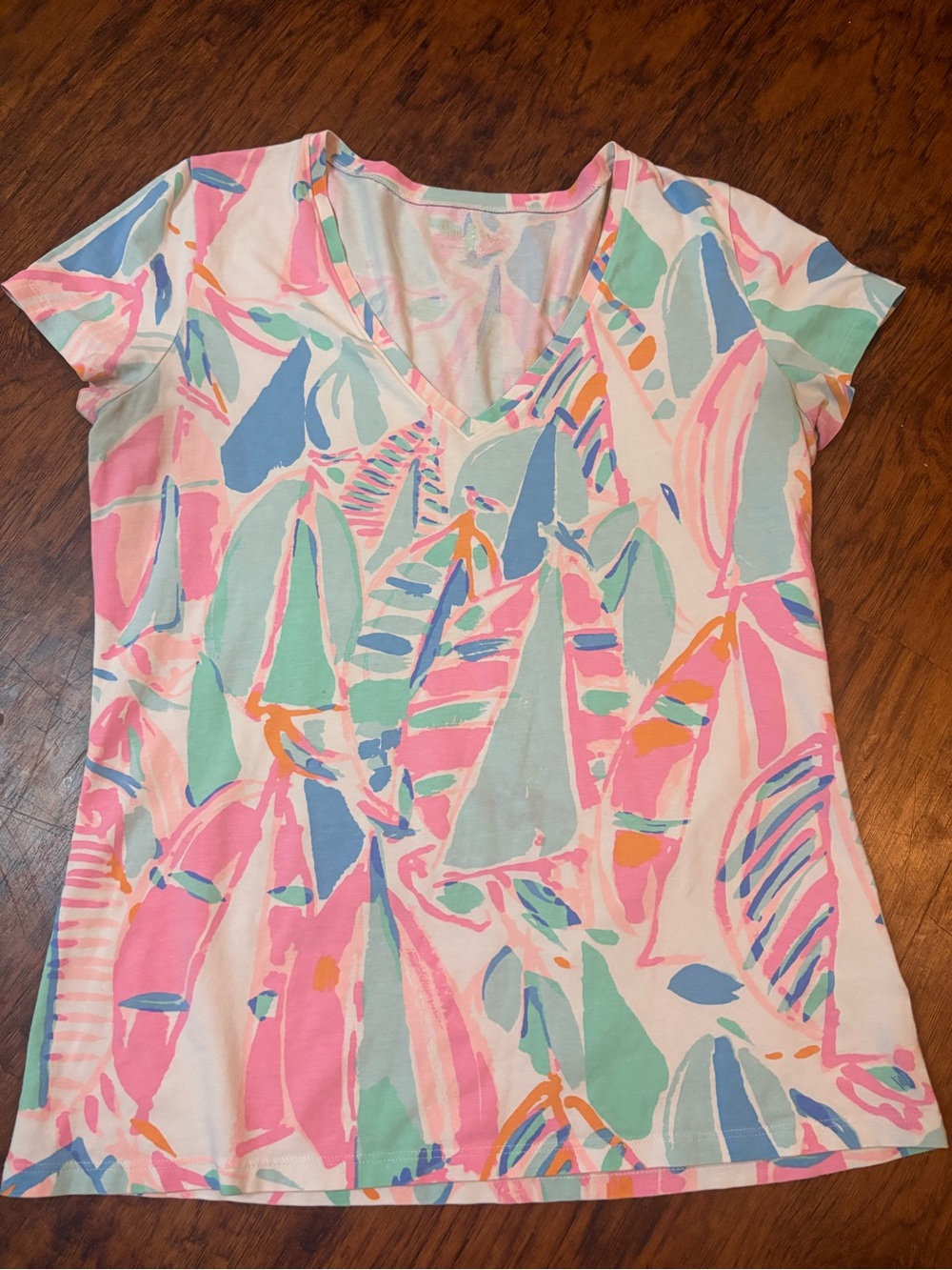 Lilly Pulitzer Short Sleeve V‑Neck Tee in Pink, Aqua & Blue